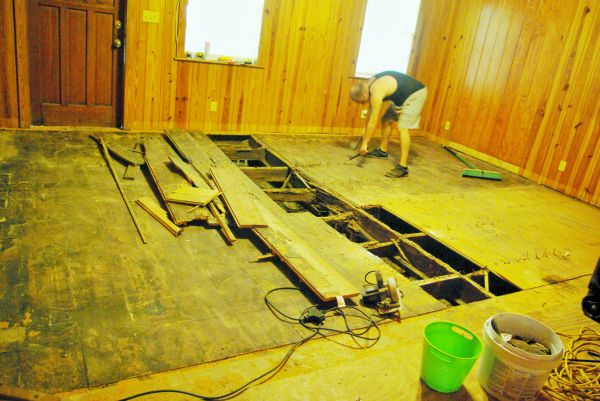 Subfloor Demolition in Nampa